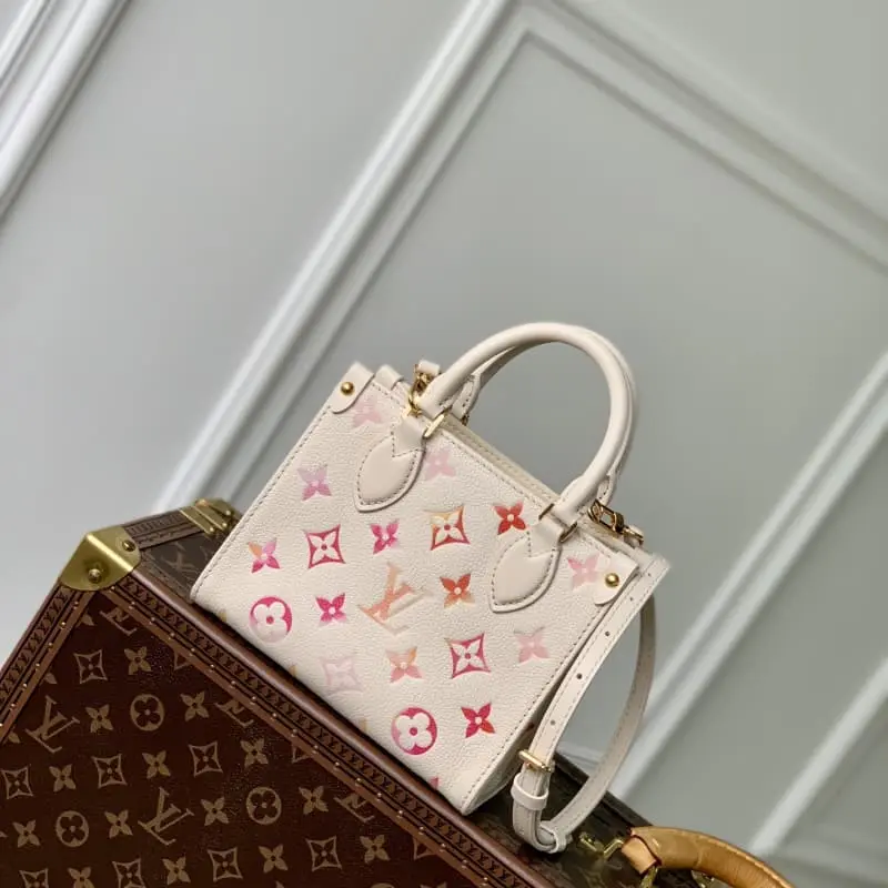 M47115 HH60 18x15x8.5cm High Quality Bags - Image 3