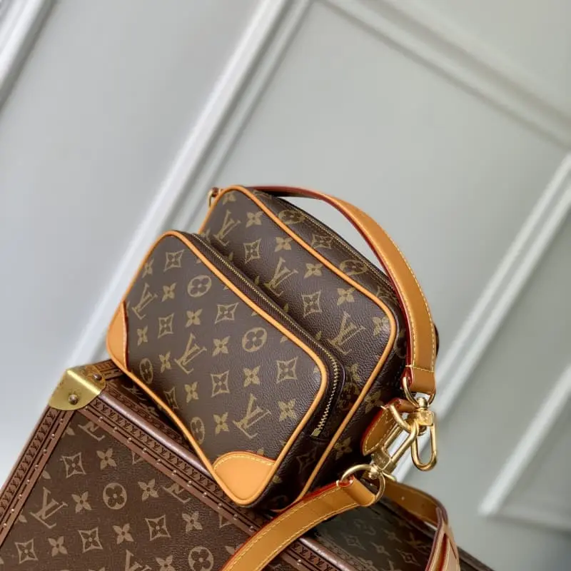 M14016 17.5x11x25cm High Quality Bags - Image 2