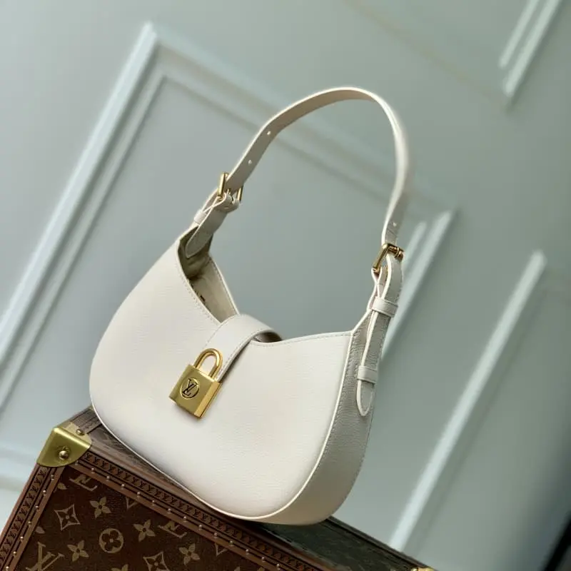 M24990 White 26x18x7cm High Quality Bags - Image 2