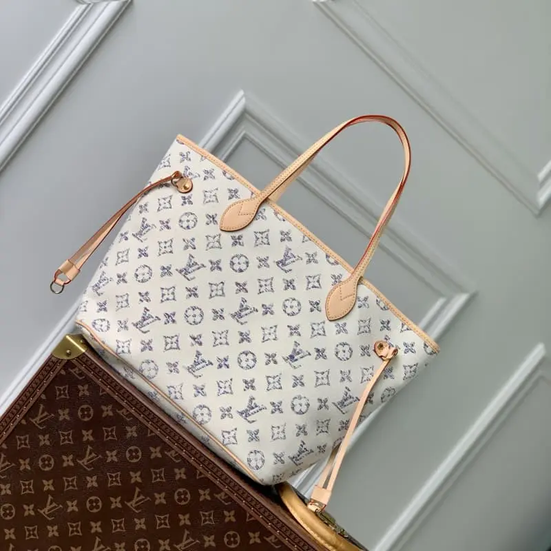 M24905 White 31x28x14cm High Quality Bags - Image 2