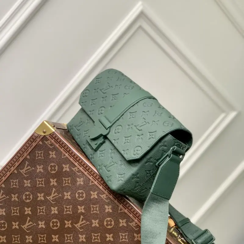 M24439 28x16x10cm High Quality Bags - Image 2