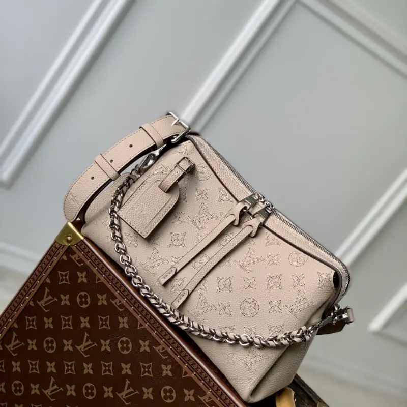 M24255 S1 29x18x13cm High Quality Bags - Image 2