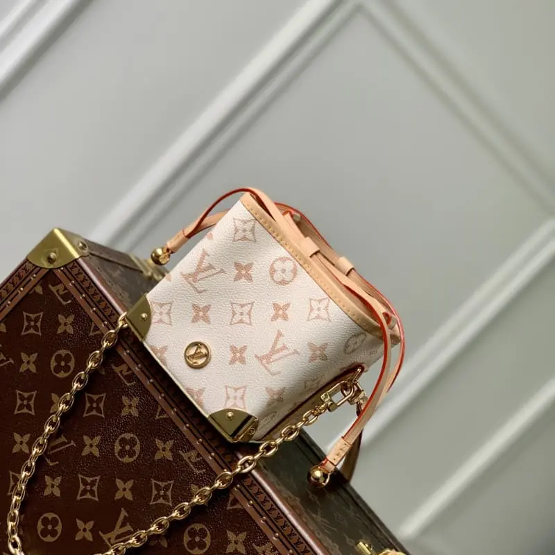 M83227 White Flower 11.5x11.5x11.5cm High Quality Bags - Image 2