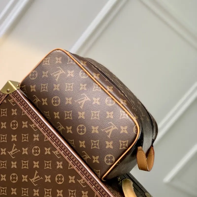 M46696 28x15x16.5cm High Quality Bags - Image 2