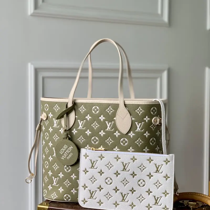 M46102 31x28x14cm High Quality Bags