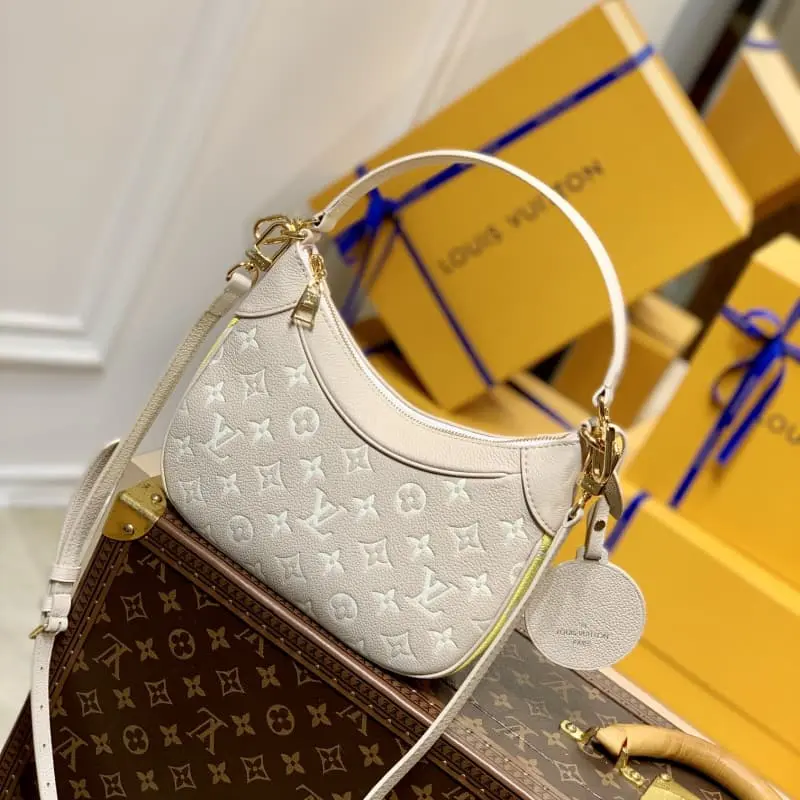 M46113 22x14x9cm High Quality Bags - Image 2