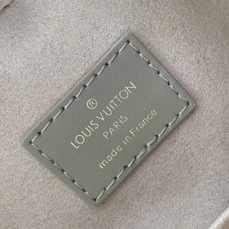 M57728 S1 25x20x12cm High Quality Bags - Image 6