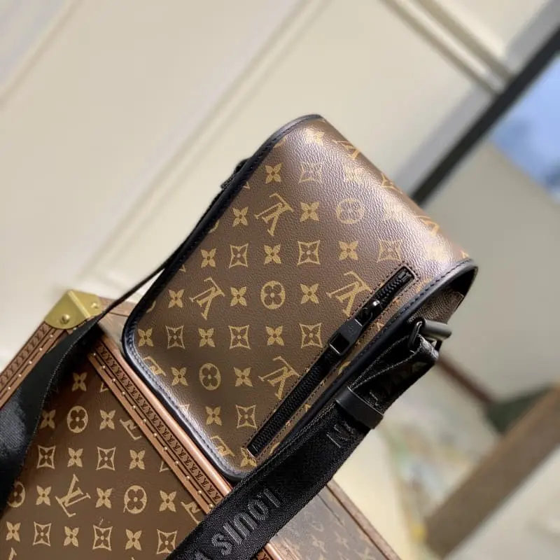 M46442 16x22x7cm High Quality Bags - Image 2