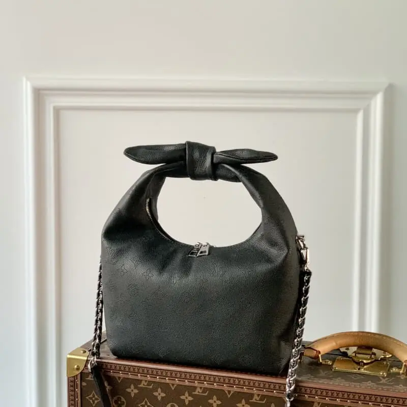 M20703 28x34x12cm High Quality Bags