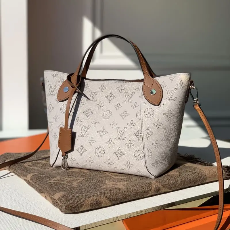 M55551 Iron Grey 23x21x13cm High Quality Bags