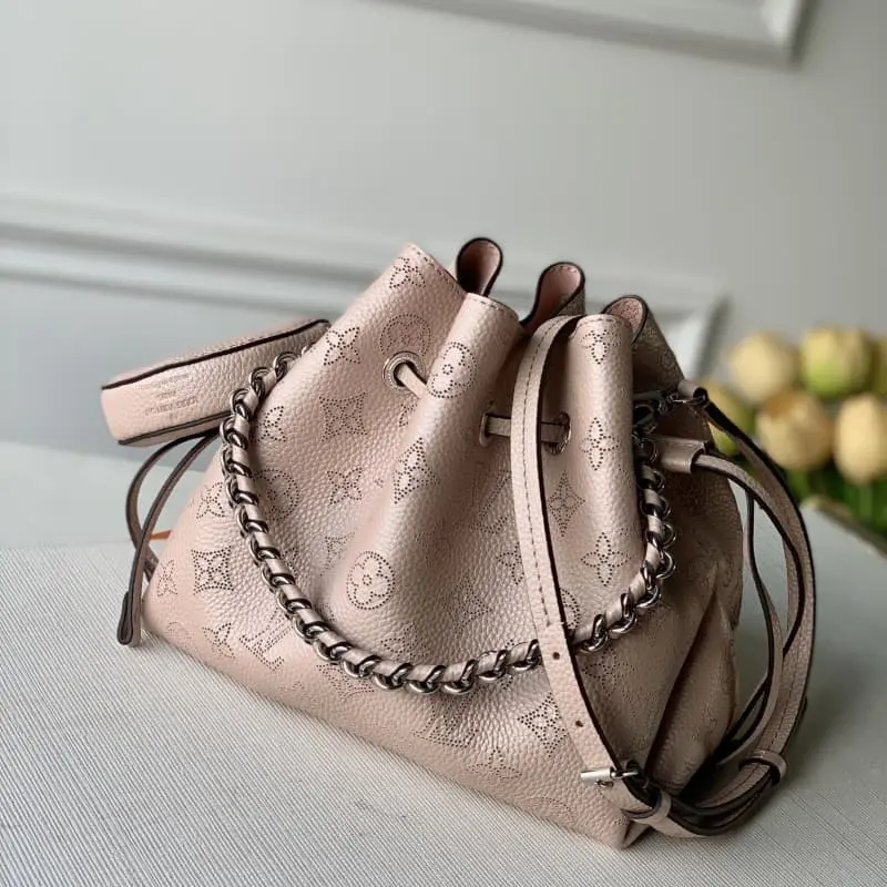 M58792 Shell powder 19x22x14cm High Quality Bags