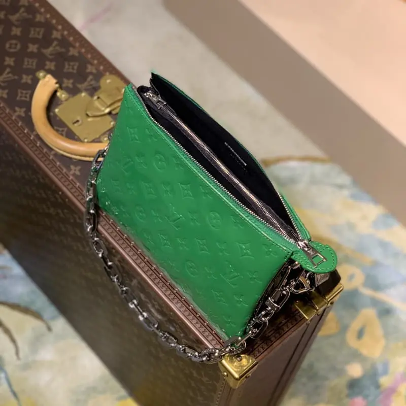 M57793 S1 26x20x12cm High Quality Bags - Image 3