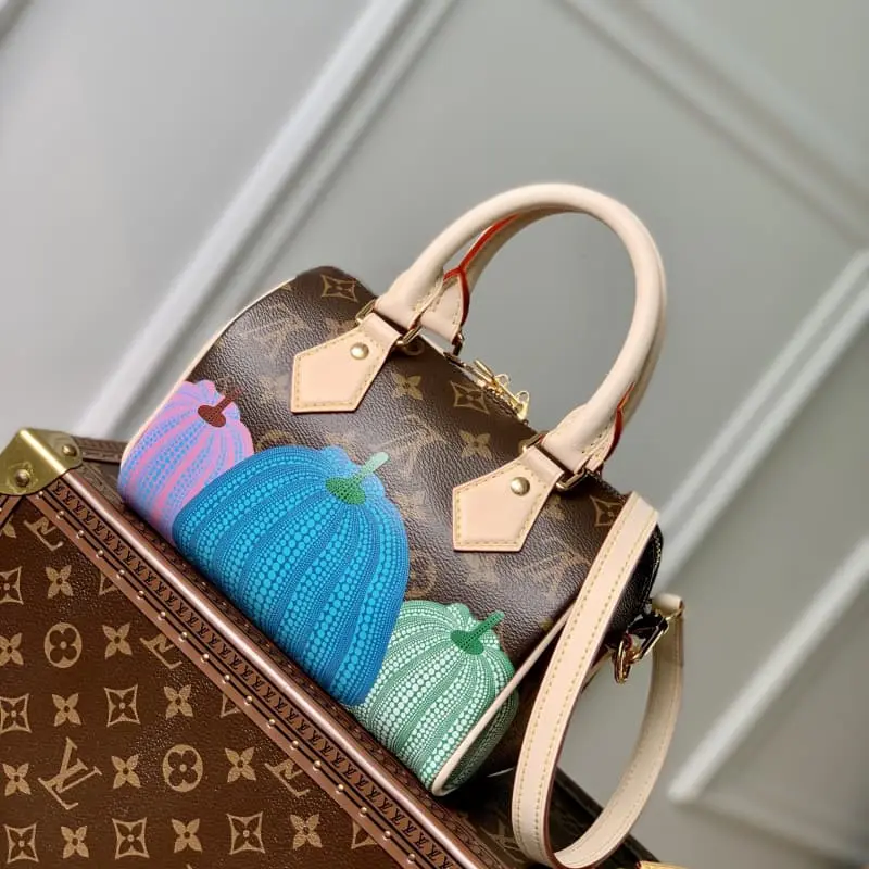 M46469 20x13x11cm High Quality Bags - Image 2