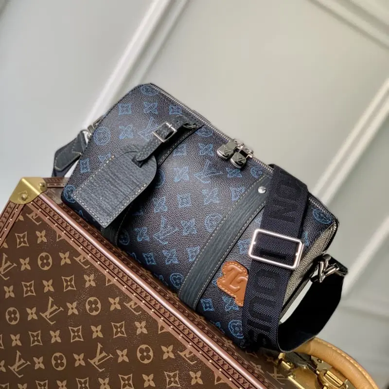 M46339 27x17x13cm High Quality Bags