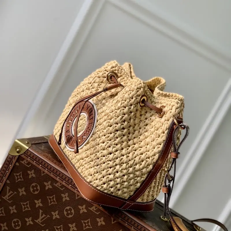 M24722 HH155 22x24x15cm High Quality Bags - Image 3