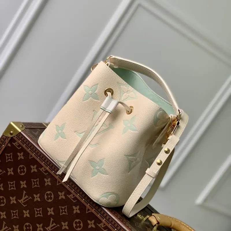 M45709 Silk screen green 20x20x13cm High Quality Bags - Image 2