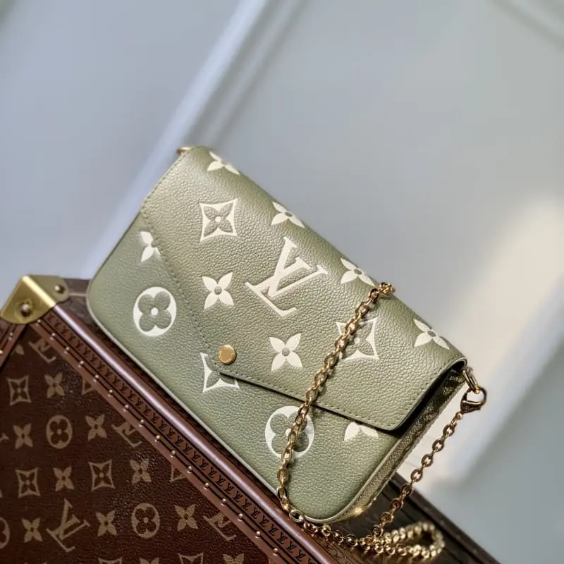 M64065 Grass Green 21x12x3cm High Quality Bags - Image 2