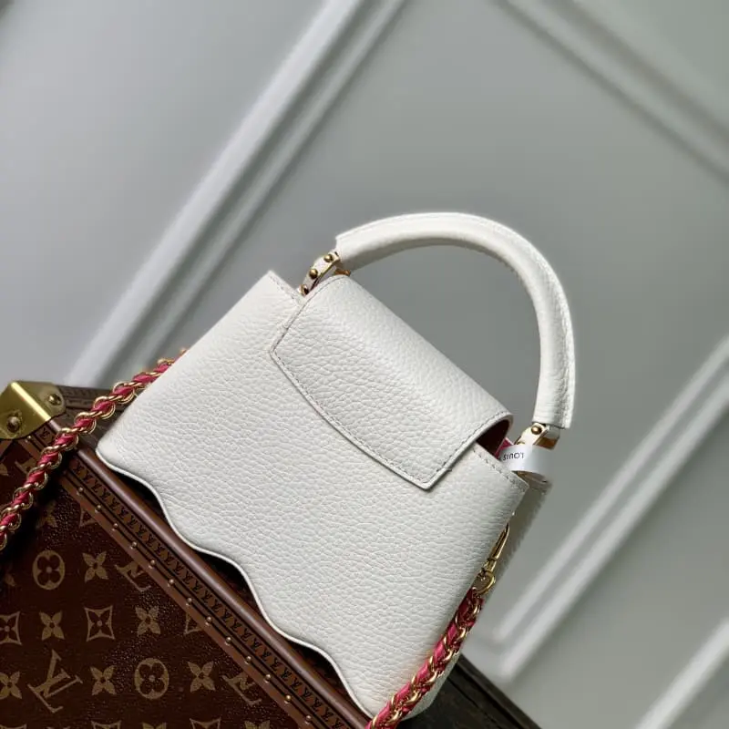 M22122 White 21x14x8cm High Quality Bags - Image 3