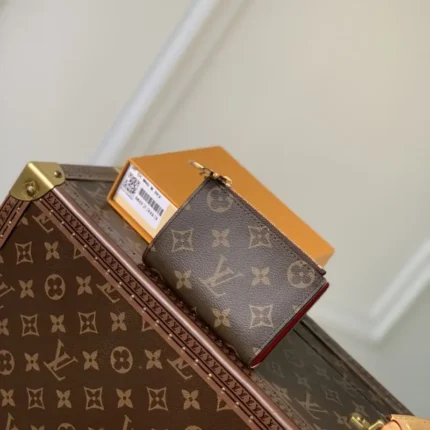 M82381 Red 9x11.5x1.5cm High Quality Bags