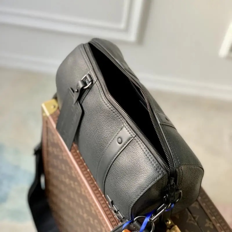 M59255 27x17x13cm High Quality Bags - Image 3