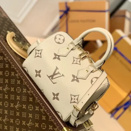 M58947 25x19x15cm High Quality Bags