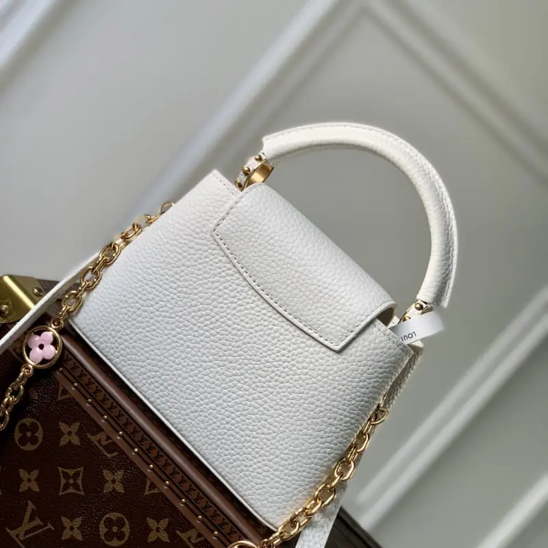 M22375 WhiteMini 21x14x9cm High Quality Bags - Image 2