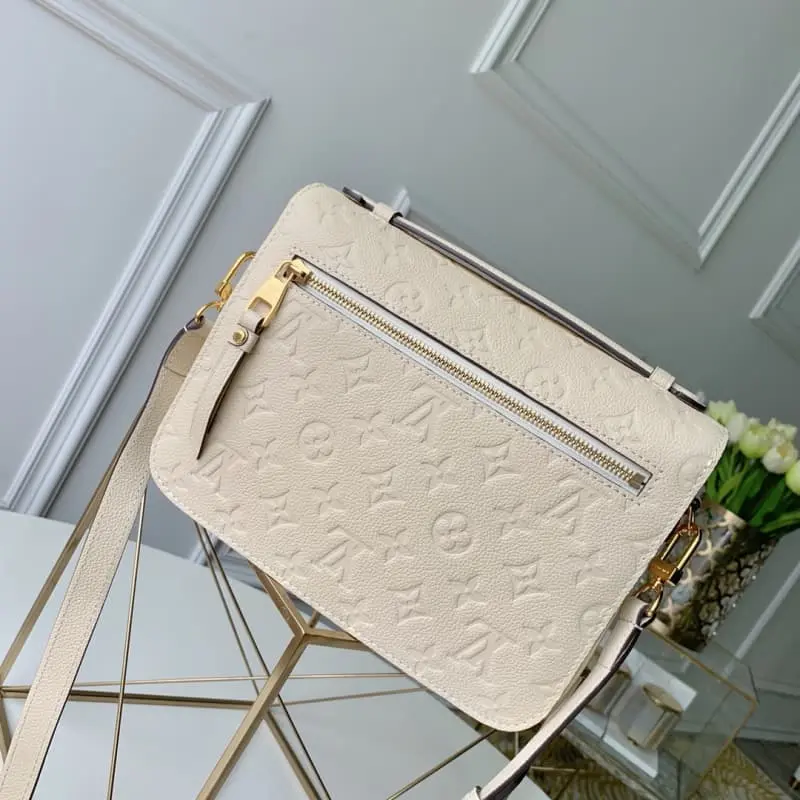 M44738 S1 25x19x7cm High Quality Bags - Image 2