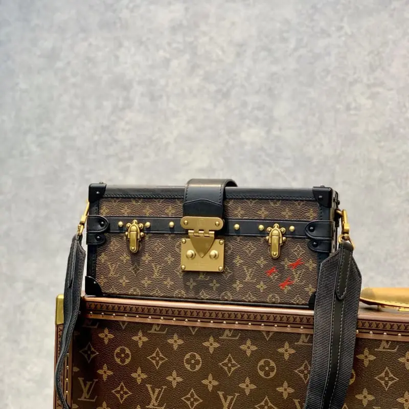 M46120 27x12x6.5cm High Quality Bags - Image 2