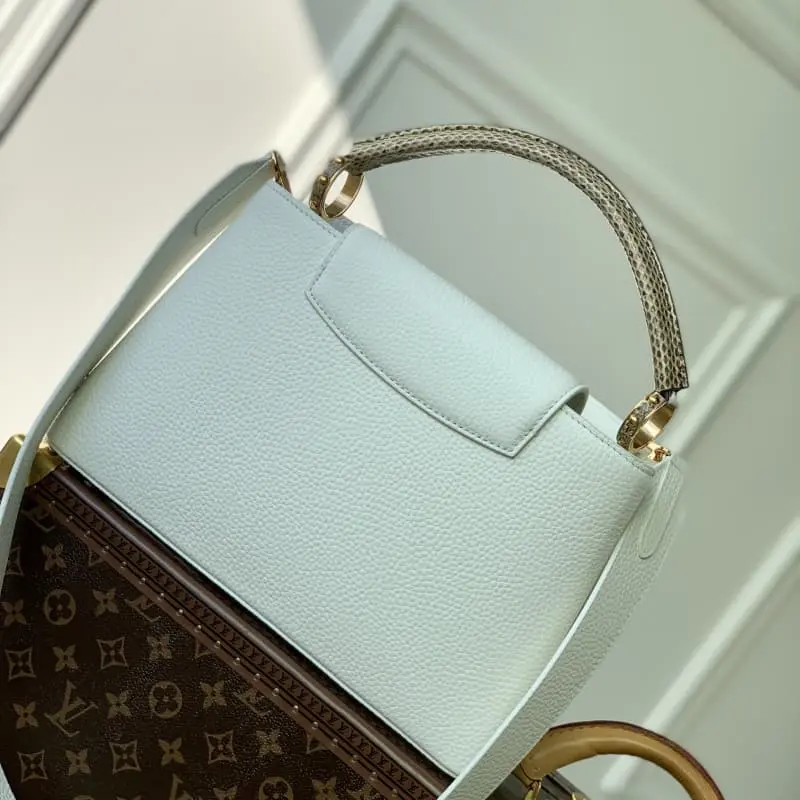 M56399 31.5x20x11cm High Quality Bags - Image 2