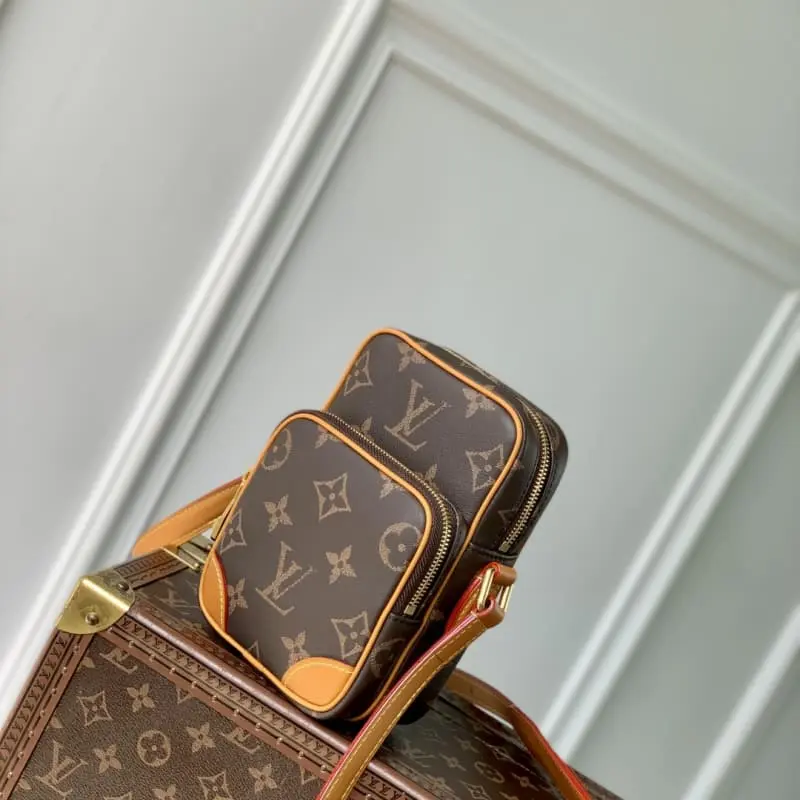 M14024 20x8x13.5cm High Quality Bags - Image 2