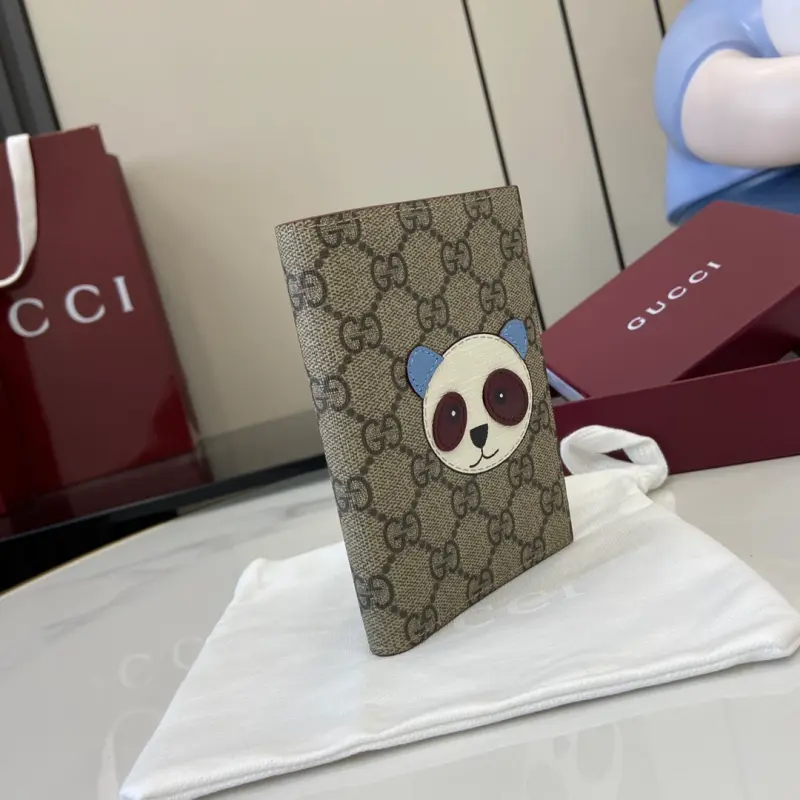 810072 CM 1 High-Quality Bags - Image 2