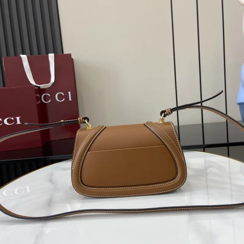 815700 CM 1 High-Quality Bags - Image 3