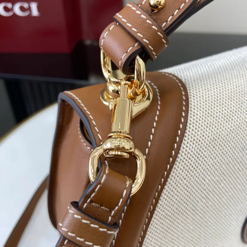 815716 CM 1 High-Quality Bags - Image 4