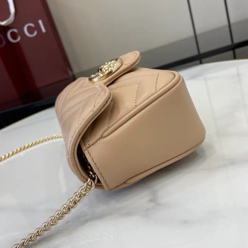 476433 CM 4 High-Quality Bags - Image 4