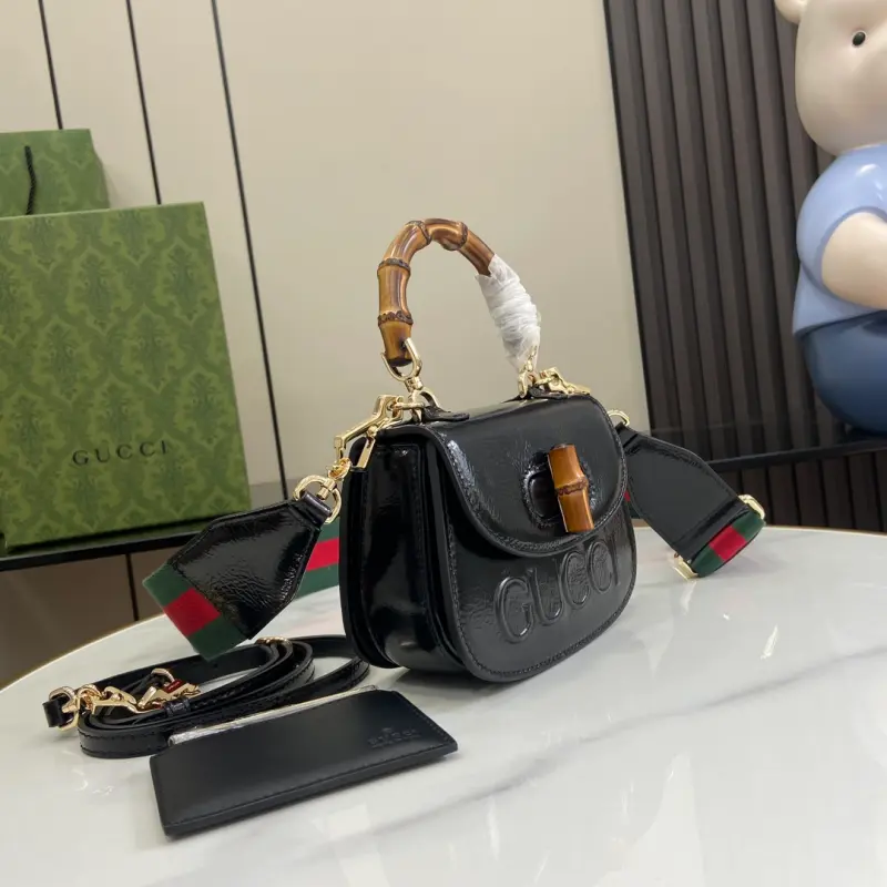 786482 CM 4 High-Quality Bags - Image 2