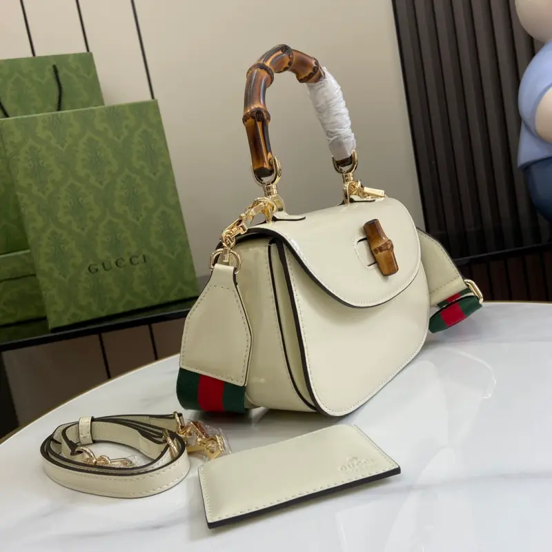 675797 CM 7 High-Quality Bags - Image 2