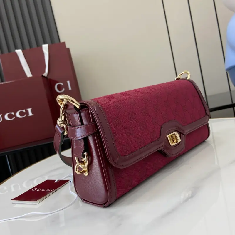 786027 CM 1 High-Quality Bags - Image 2