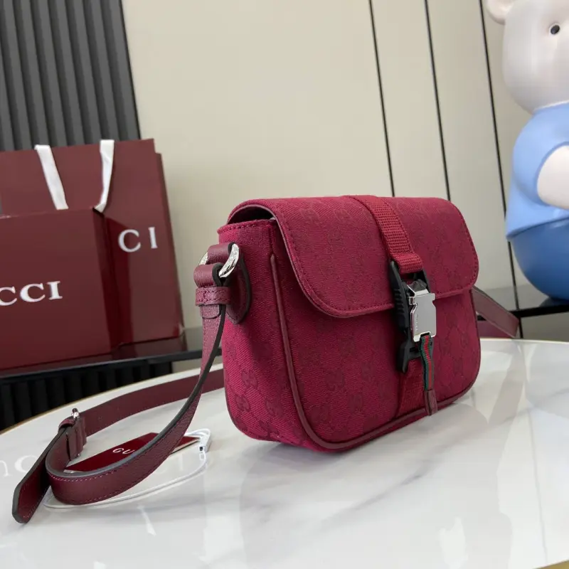 802100 CM 1 High-Quality Bags - Image 2
