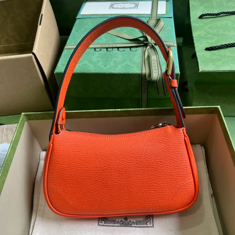 739076 CM 1 High-Quality Bags - Image 2