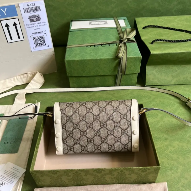 699296 CM 1 High-Quality Bags - Image 2