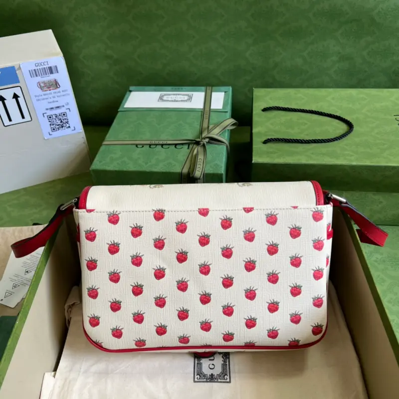 664143 CM 5 High-Quality Bags - Image 2