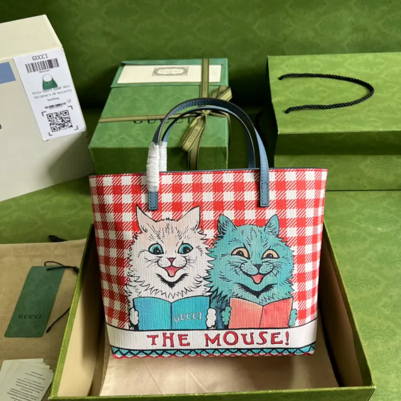 410812 CM 4 High-Quality Bags - Image 2