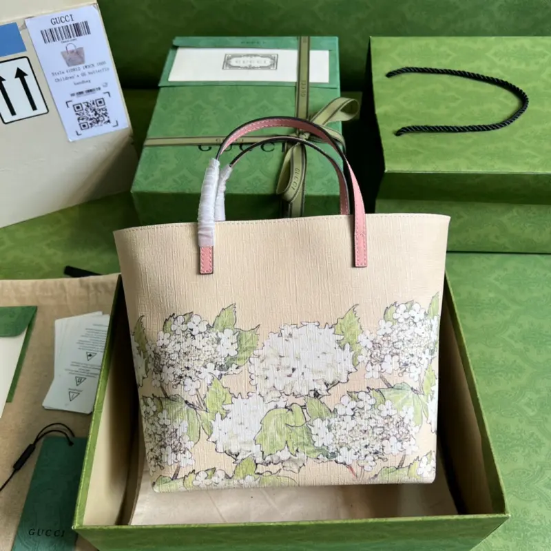 410812 CM 6 High-Quality Bags - Image 2