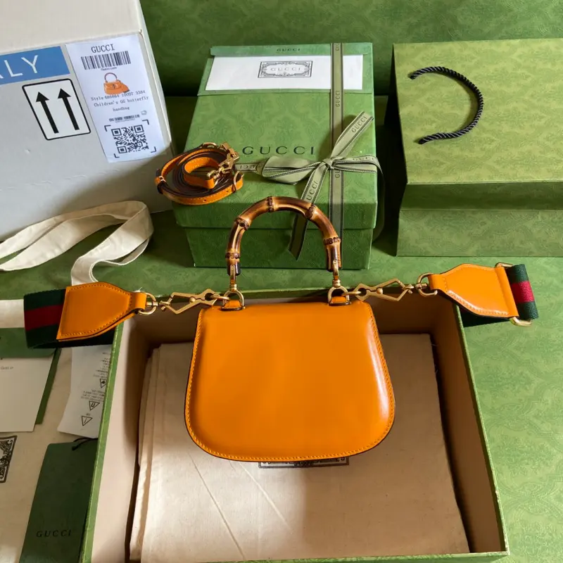 686864 CM 4 High-Quality Bags - Image 2