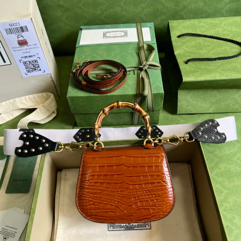 686864 CM 2 High-Quality Bags - Image 2