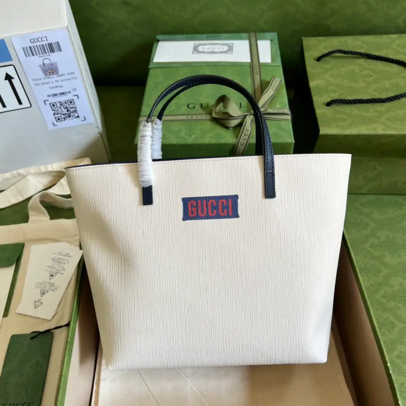 410812 CM 7 High-Quality Bags - Image 2