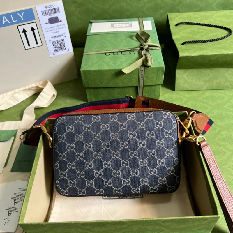 699133 CM 1 High-Quality Bags - Image 2