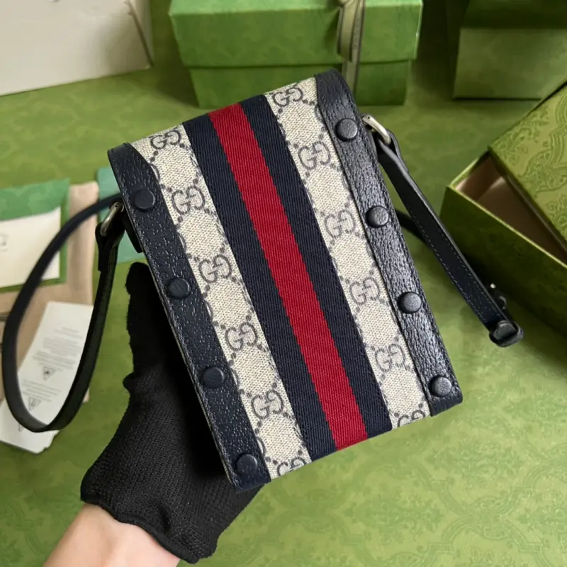 696056 CM 3 High-Quality Bags - Image 2