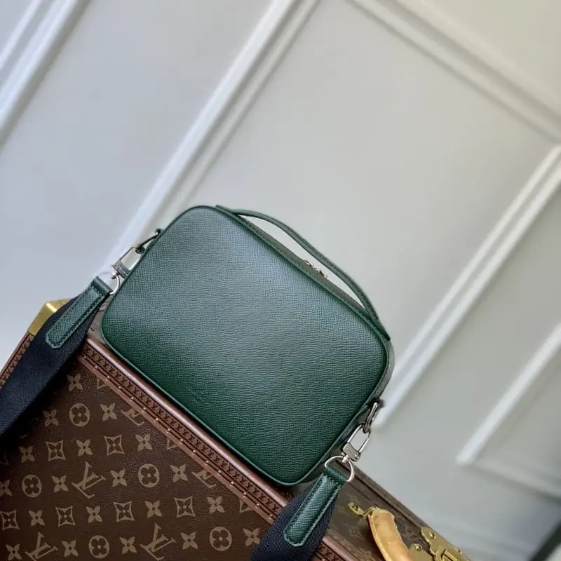 M11657 Green 22.5x15.5x7.5cm High Quality Bags - Image 2