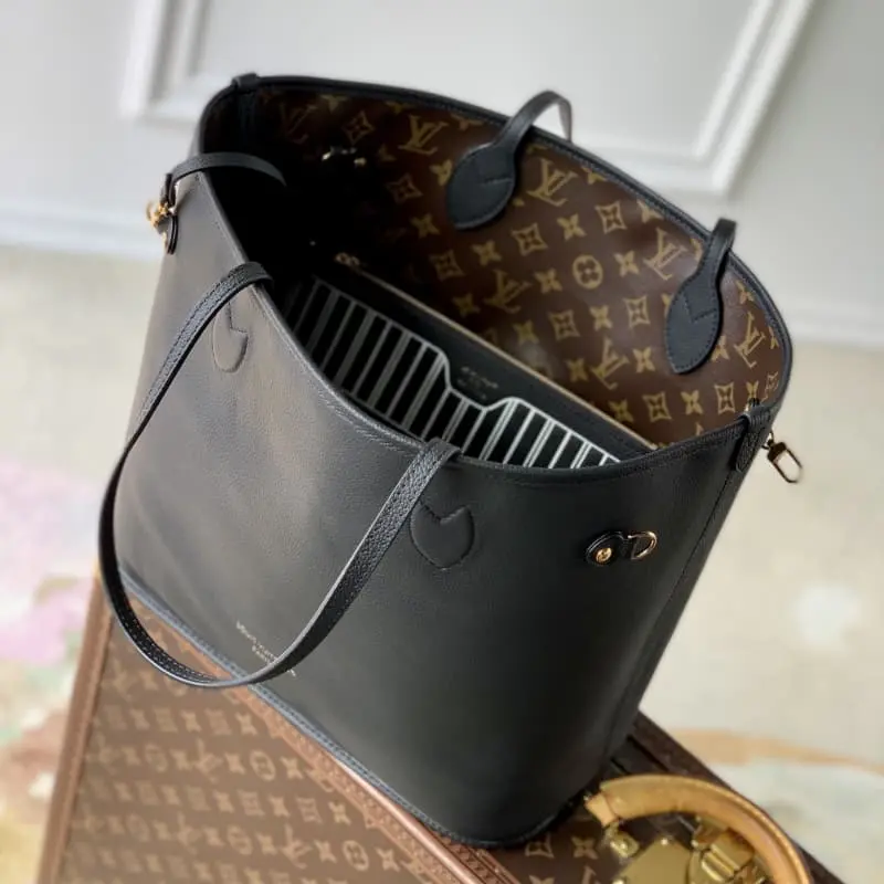 M11946 Black 28x14x31cm High Quality Bags - Image 3